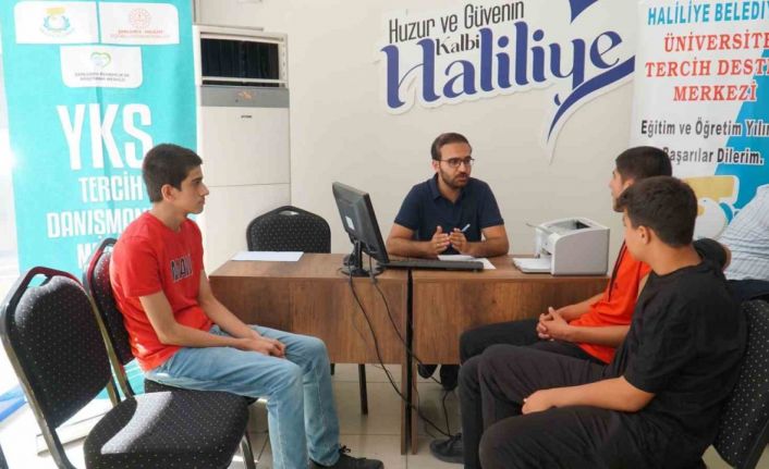 Haliliye Belediyesi tercih danışmanlık merkezi ile gençlerin yanında