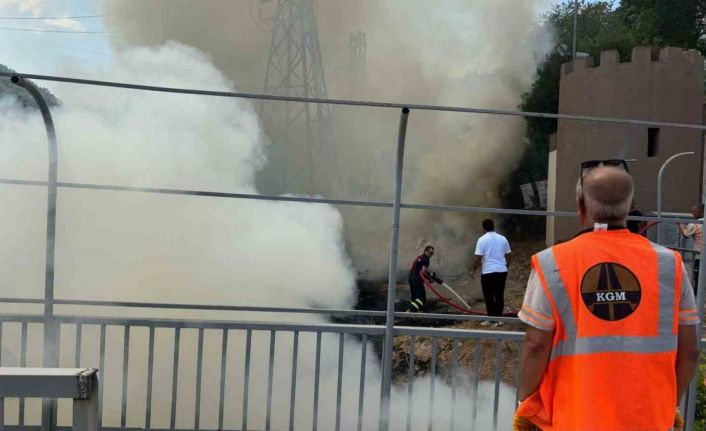 Hamsu köprüsünün yıkım çalışmaları sırasında yangın çıktı