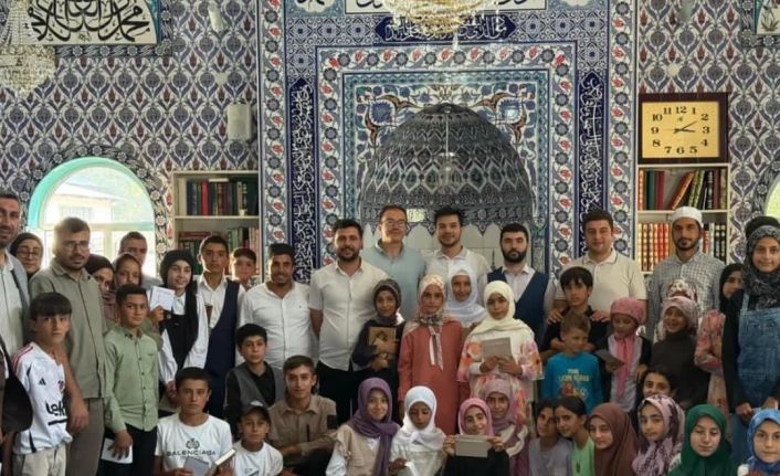 Hamur’da yaz Kur’an kursu öğrencileri yarışmada buluştu