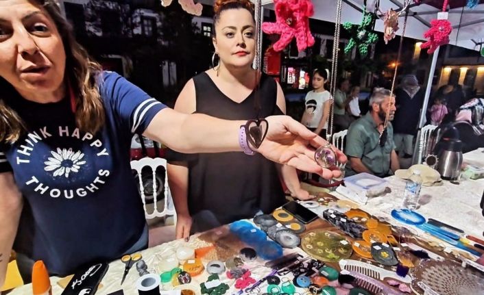 Hanımeli Pazarı kadınlara kazanç, çocuklara eğlence sağladı