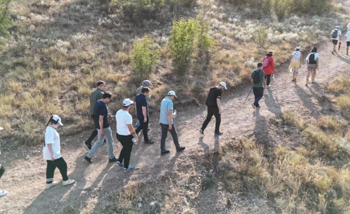 Harmankaya Kanyonu’nda doğa yürüyüşü