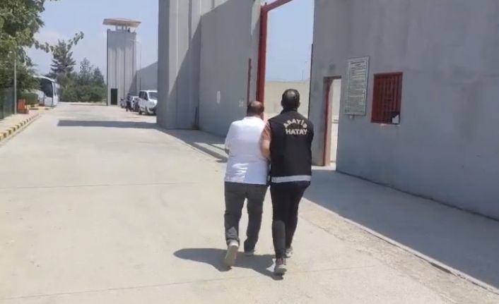 Hatay’da göçmen kaçakçılığı suçundan aranan şahıs yakalandı