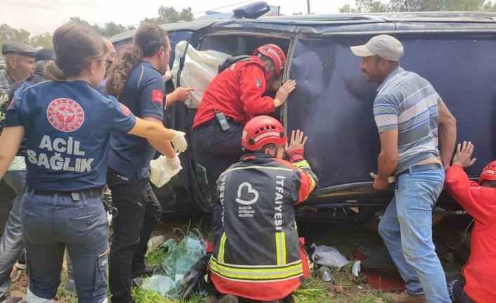 Havran’da sıkışmalı trafik kazası: Sürücü kurtarıldı