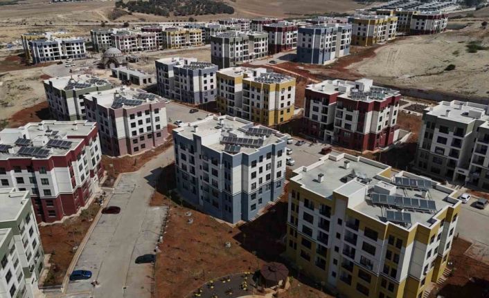 Hem deprem hem de sosyal konutlarda sona gelindi
