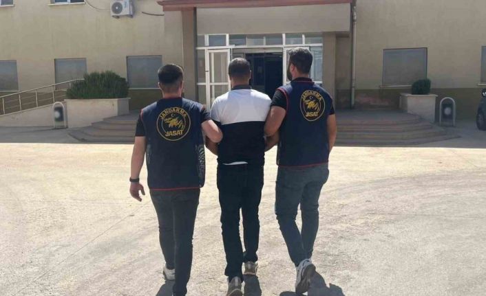 Hırsızlık suçundan kesinleşmiş hapis cezasıyla aranan şahıs yakalandı