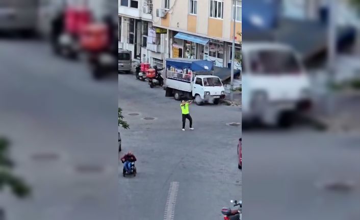 Husumetlilerin oturduğu kıraathaneye pompalı tüfekle ateş açtı: O anlar kamerada