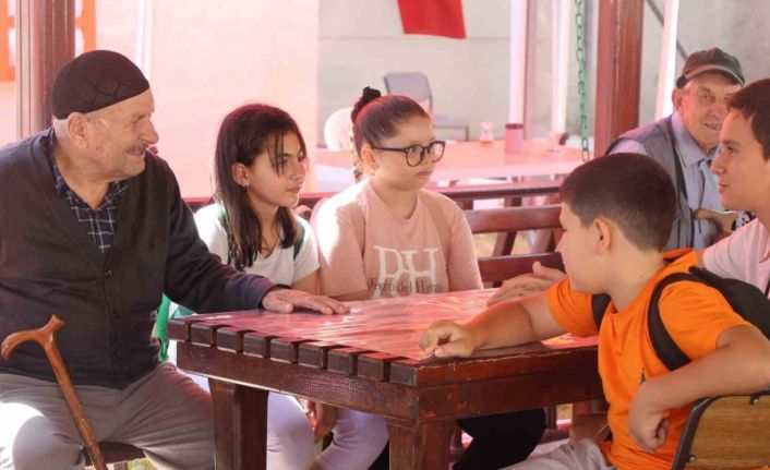 Huzurevinde spor ve keyif dolu gün