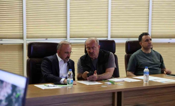 İçişleri Bakan Yardımcısı Turan, Çanakkale’de yangın söndürme çalışmalarını takip etti
