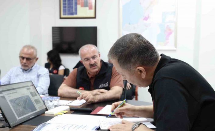 İçişleri Bakanı Ali Yerlikaya, Çanakkale AFAD İl Müdürlüğü’nde