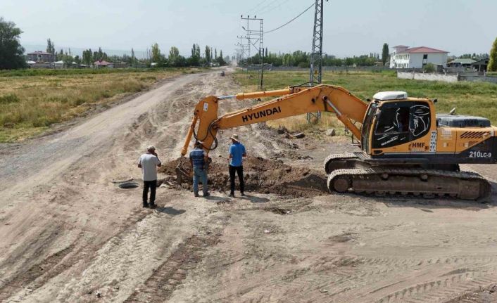 Iğdır’da kanalizasyon altyapı çalışmaları devam ediyor