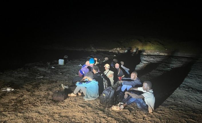 İHA tespit etti, 27 düzensiz göçmen yakalandı