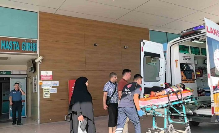 İkinci kattaki balkondan düşen çocuk ağır yaralandı