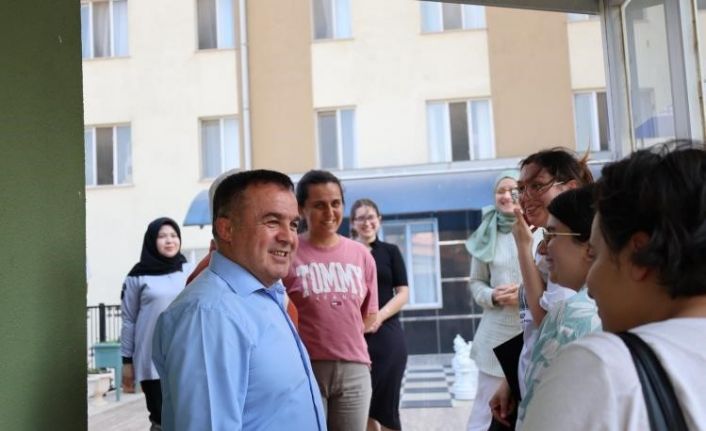 İl Müdürü Ramazan Demir yurtlarda öğrencilerle buluştu