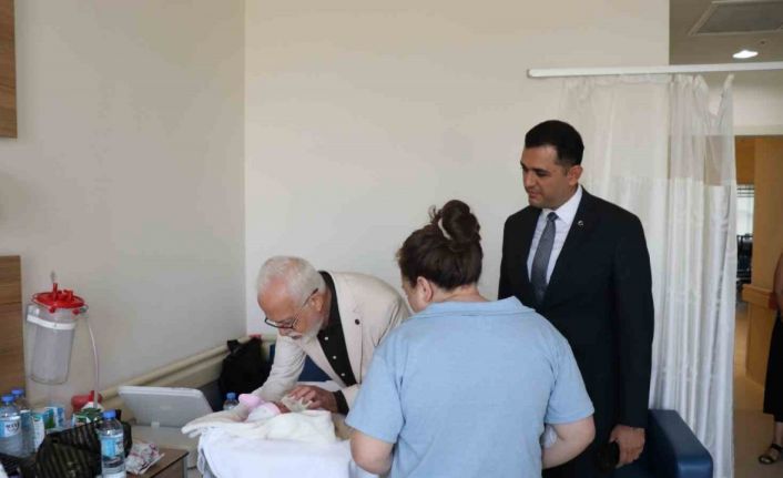 İl Sağlık Müdürü Bildirici, Eskişehir Şehir Hastanesi’ni ziyaret etti