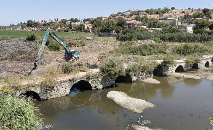 İnatçı filminin çekildiği tarihi taş köprü temizleniyor