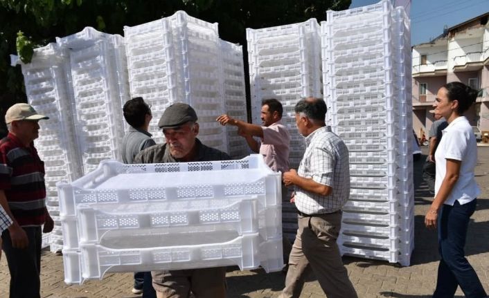 İncir üreticilerine kurutma kerevitleri dağıtıldı