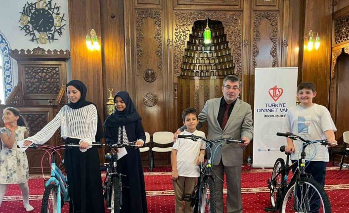 İpekyolu’nda yaz Kur’an kursları kapanış programı coşkusu