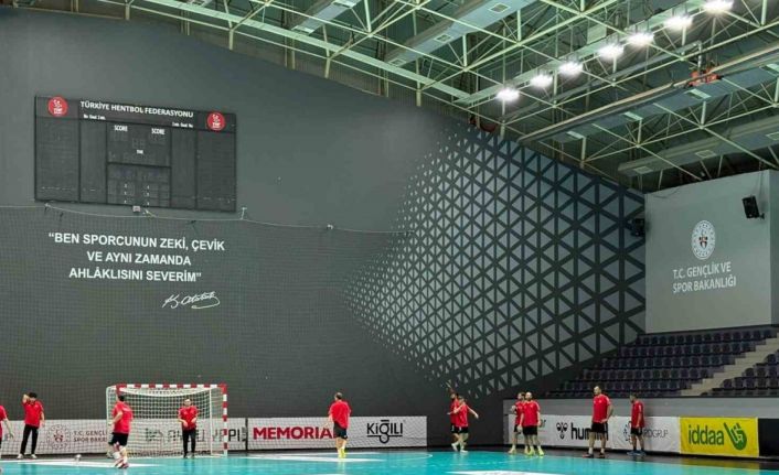 İşitme Engelliler A Milli Erkek Hentbol Takımı, olimpiyat hazırlıklarını sürdürüyor