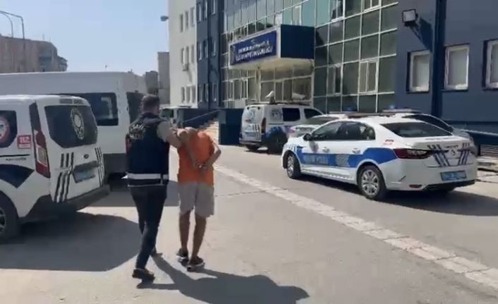 İskenderun’da 7 yıl 6 ay hapis cezasıyla aranan şahıs yakalandı