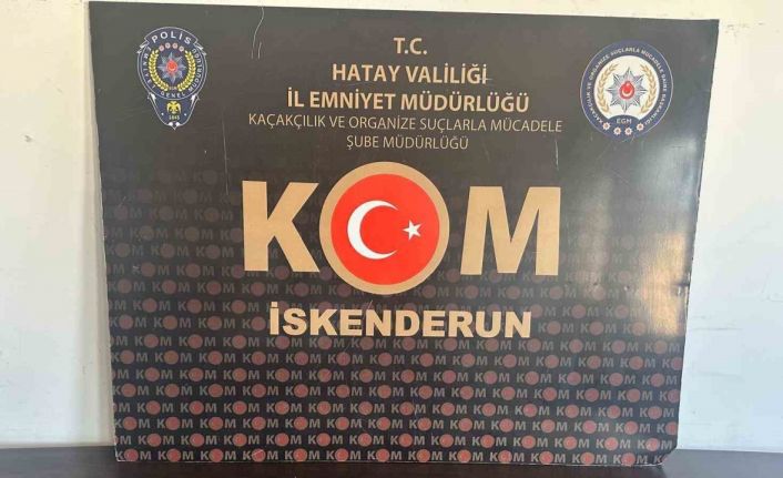 İskenderun’da iş yerinde kaçak cep telefonu ele geçirildi