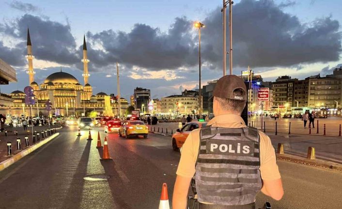 İstanbul genelinde helikopter destekli ’Huzur İstanbul’ uygulaması yapıldı