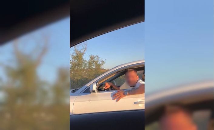 İstanbul’da makas atan sürücü trafiği tehlikeye soktu