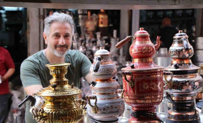 İstanbul’da taksiciliği bırakıp memleketine döndü, şehrin son semavercisi oldu