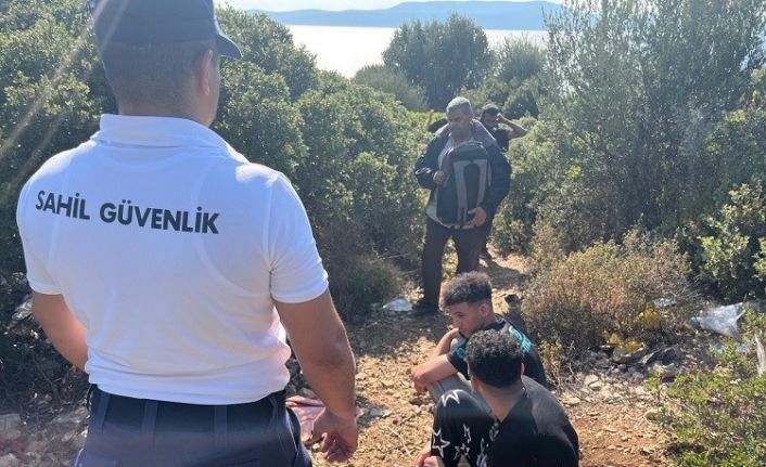 İzmir’de karada ve denizde 23 göçmen yakalandı