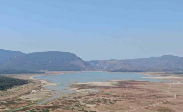 İzmir’de su tüketiminin yoğun olduğu bölgelerde su kesintileri uygulanacak