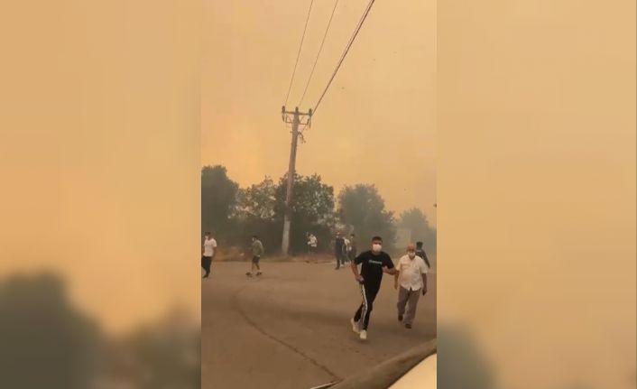 İznik - Karamürsel arasındaki yangın büyüyor