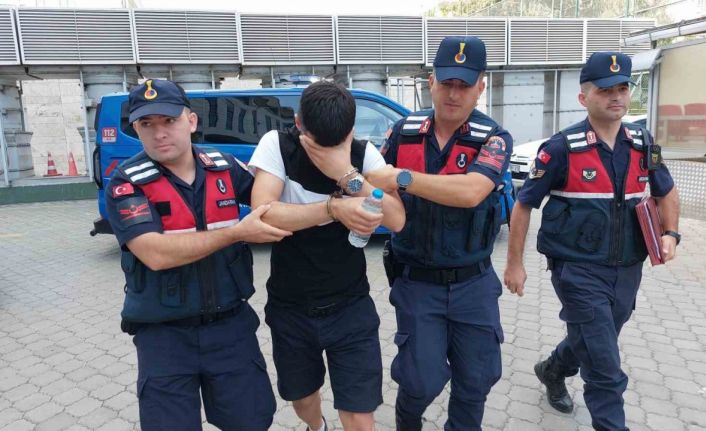 Jandarmanın takibi sonucu uyuşturucuyla yakalandı