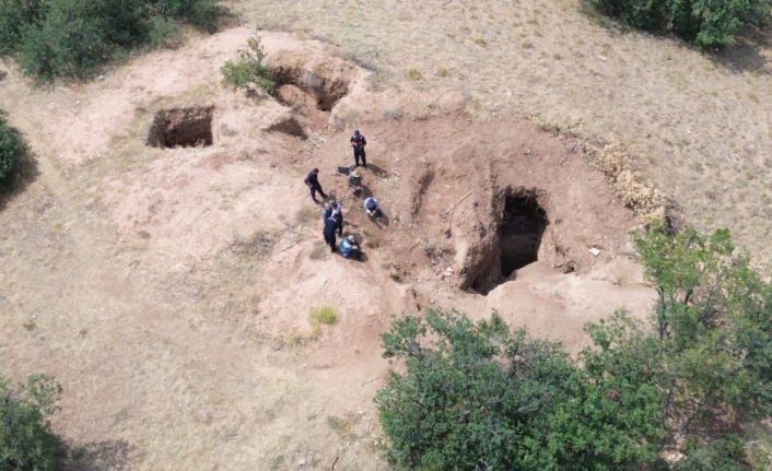 Kaçak kazı yapanlara suçüstü: Define avcıları dronla tespit edildi
