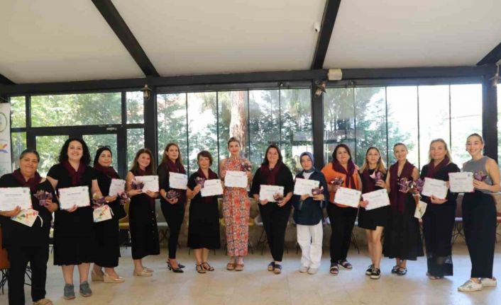 Kadın hakları eğitimini tamamladılar, sertifikalarını aldılar