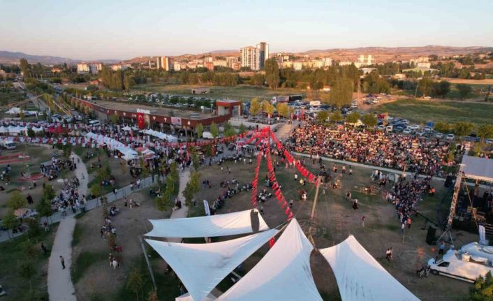 Kahramankazan’da lezzet şöleni başladı: Uluslararası Kavurma ve Gastronomi Festivali ziyaretçilerini ağırlıyor