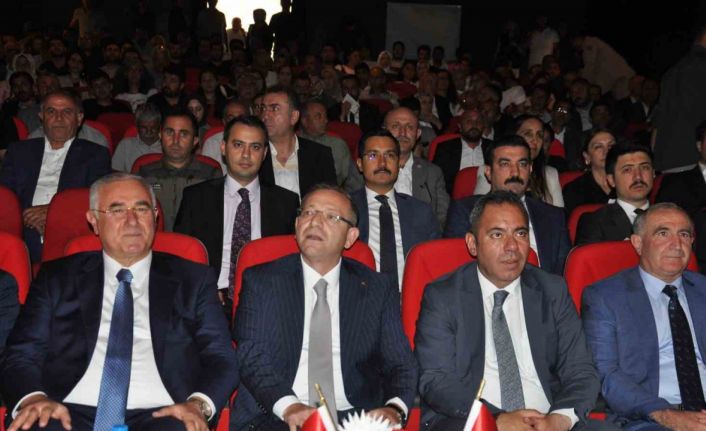 Kamu Başdenetçisi Mehmet Akarca Karslılarla buluştu