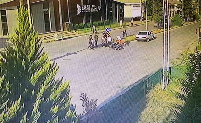 Kamyonetle çarpışan motosiklet sürücüsü yaralandı