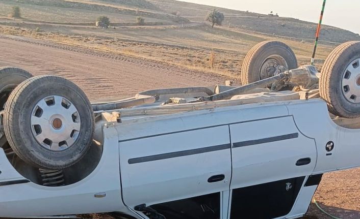 Karaman’da kontrolden çıkan pikap devrildi: 1 yaralı