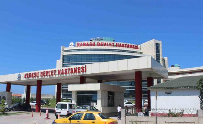 Karasu Devlet Hastanesi 2024 ameliyat sayısını ilk 6 ayda geçti