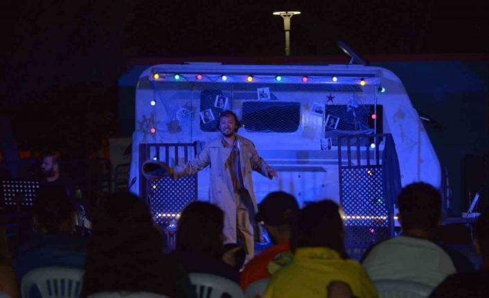 ’’Karavan tiyatro’’ Bursa ile buluştu