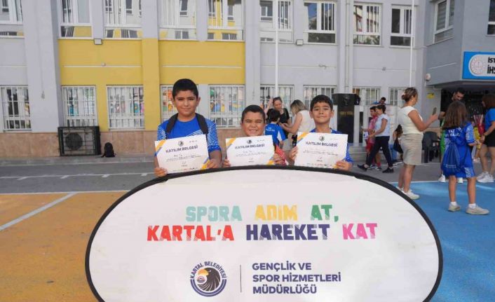 Kartal Belediyesi Yaz Spor Okulu’nda 300 öğrenci sertifikalarını aldı