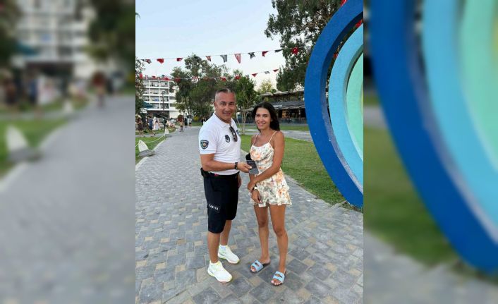 Kaybolan telefon sahibine teslim edildi