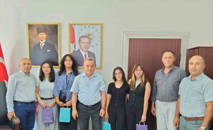Kaymakam Öztürk, başarılı öğrencileri ağırladı