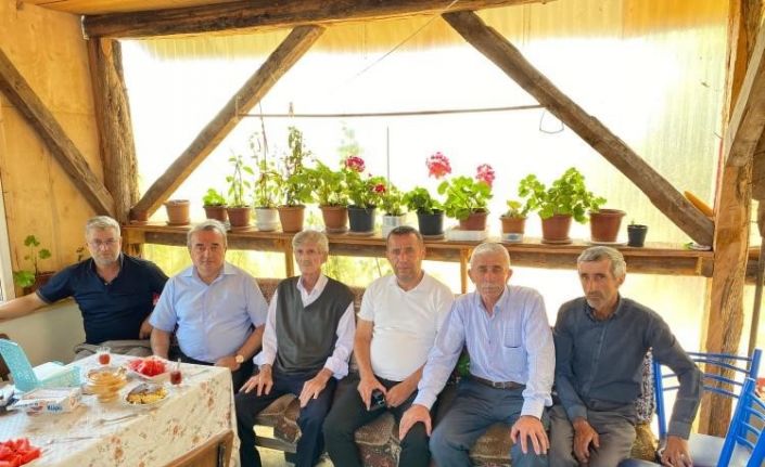Kaymakam Öztürk’ten Muhtar Sedef’e geçmiş olsun ziyareti