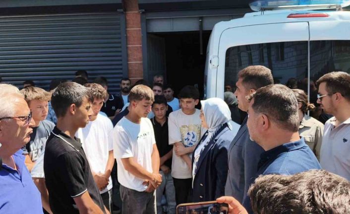 Kaza kurşunuyla hayatını kaybeden genç için gözyaşları sel oldu