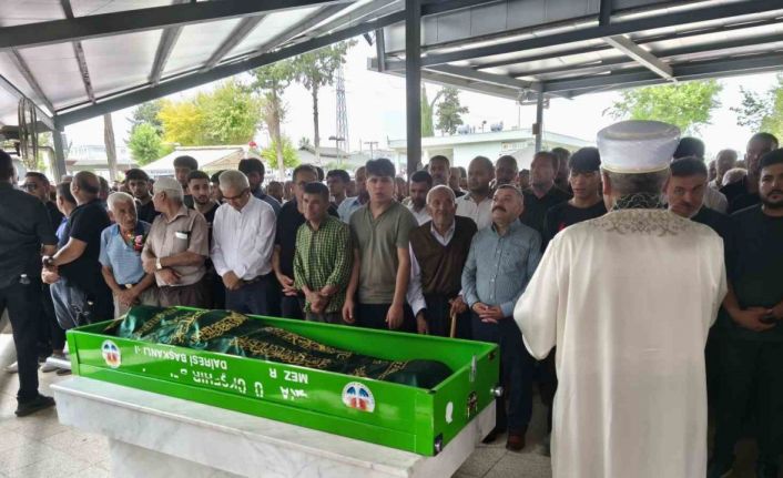 Kazada hayatını kaybeden AK Parti eski ilçe başkanı toprağa verildi