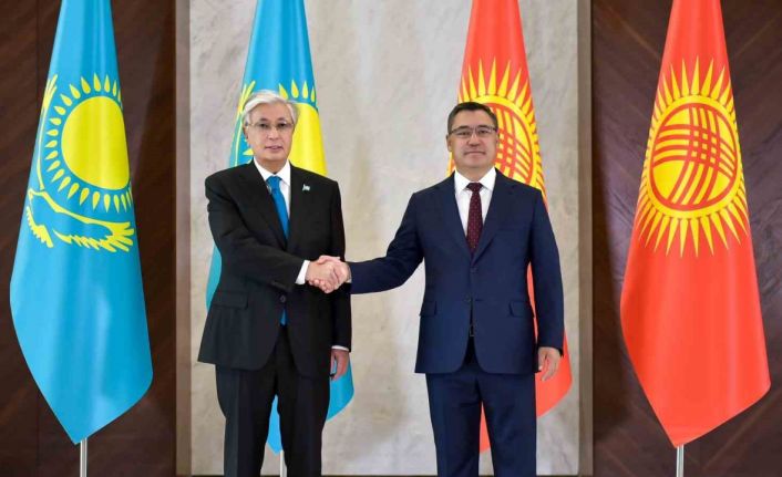 Kazakistan Cumhurbaşkanı Tokayev’den Kırgız mevkidaşı Caparov’a "Altın Kartal" devlet nişanı
