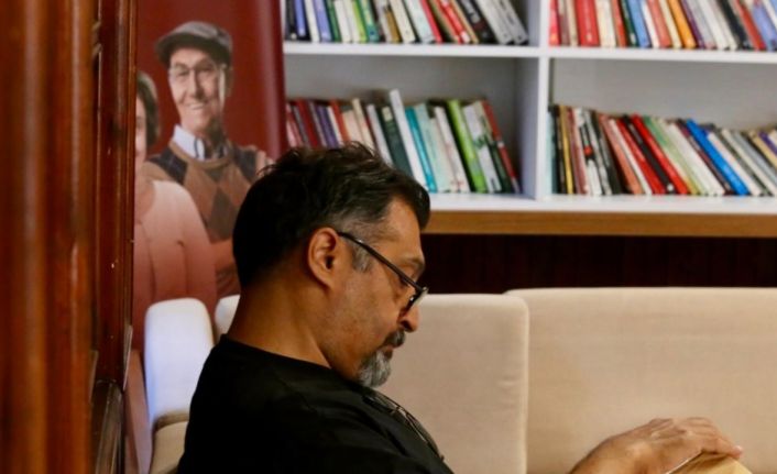 Kepez’in Emekliler Lokalinde çaylar taze, sohbetler sıcak