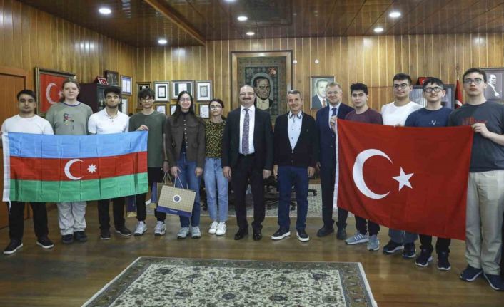 Kimya Olimpiyatlarına Atatürk Üniversitesinde hazırlanan Kimya Türk Milli Takımından büyük başarı