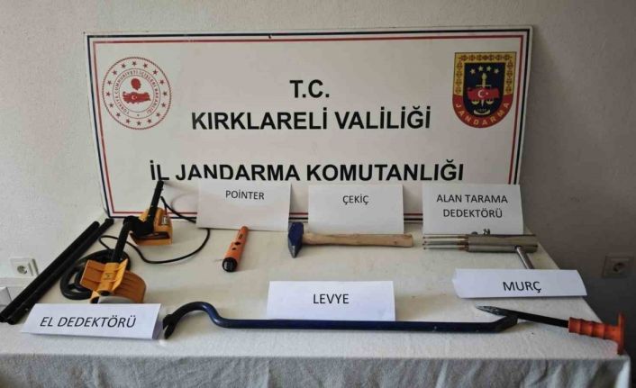 Kırklareli’nde kaçakçılık operasyonu: 3 gözaltı