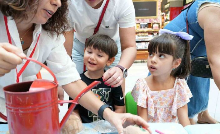 Kırmızı Karavan, Akasya’da doğa sevgisini yeşertti